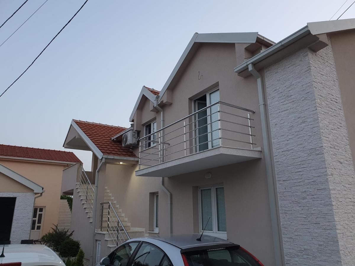 Apartman Tolosi Подгориця Екстер'єр фото