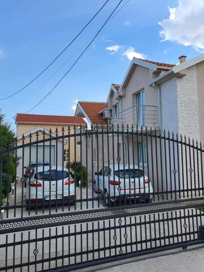 Apartman Tolosi Подгориця Екстер'єр фото