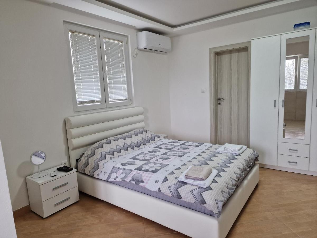 Apartman Tolosi Подгориця Екстер'єр фото