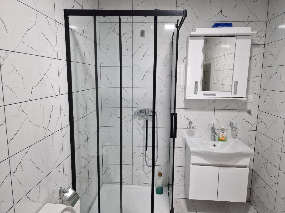 Apartman Tolosi Подгориця Екстер'єр фото