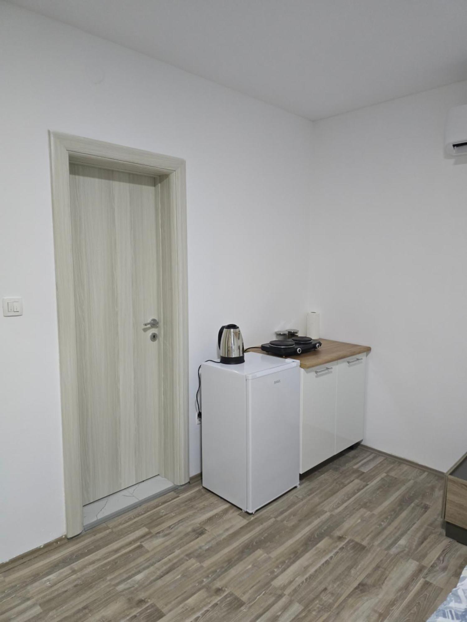 Apartman Tolosi Подгориця Екстер'єр фото