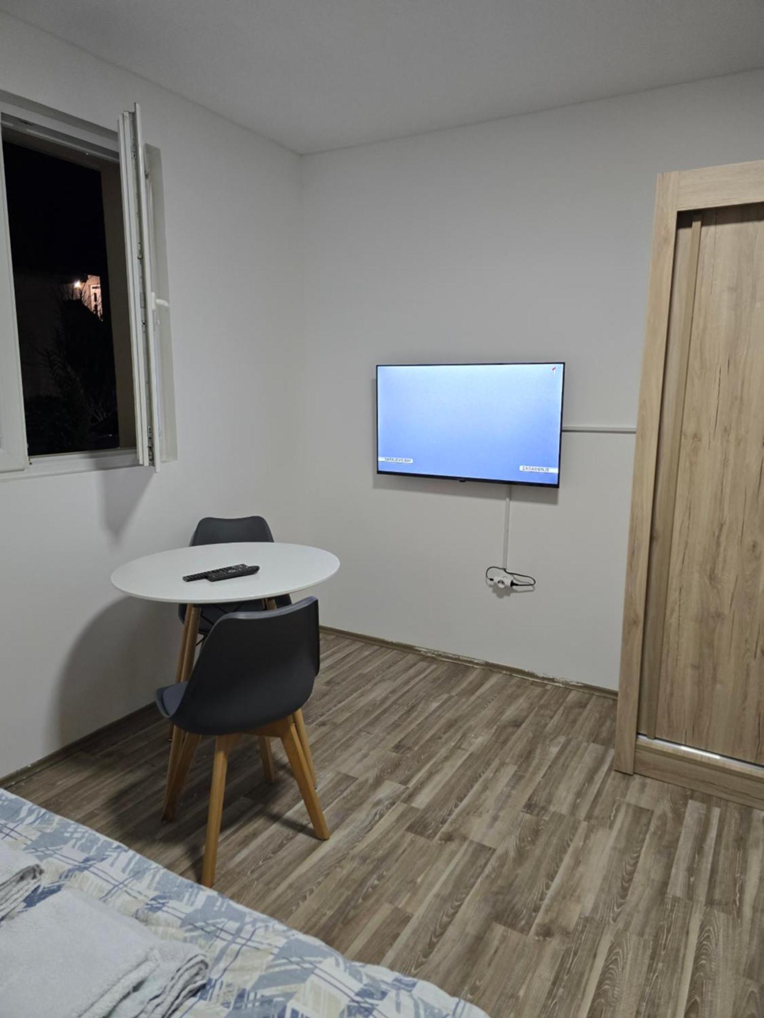 Apartman Tolosi Подгориця Екстер'єр фото